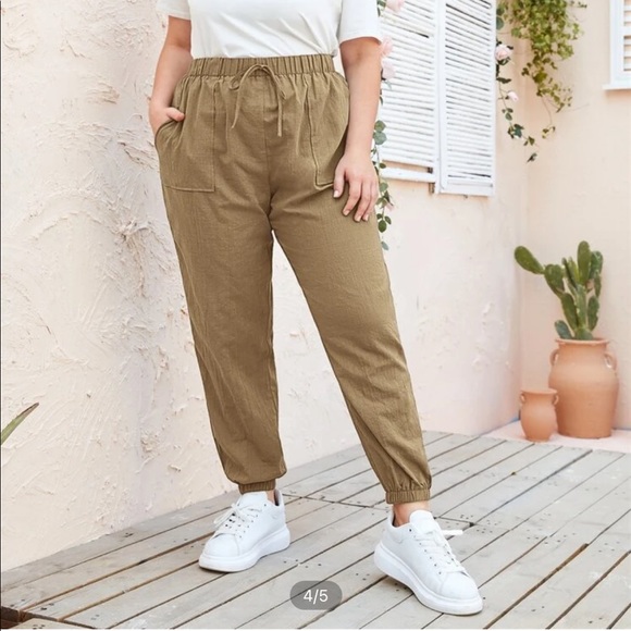 SHEIN Pants - 1XL Plus Size Khaki SHEIN Pants. NWOT, never worn.